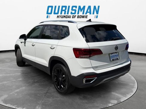 Used 2024 Volkswagen Taos SE image 4