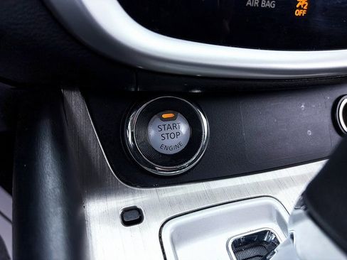 Used 2017 Nissan Murano SV image 16