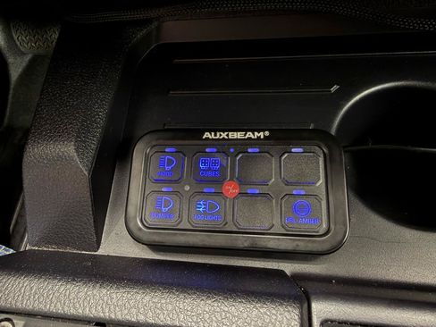Used 2021 Toyota Tundra SR5 w/ SR5 Leather Package AWD/4WD image 25