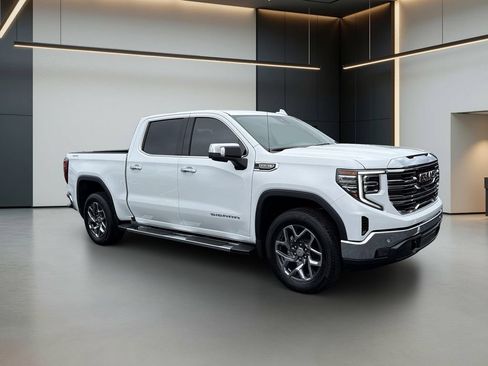 Certified 2025 GMC Sierra 1500 SLT w/ SLT Premium Plus Package AWD/4WD image 9