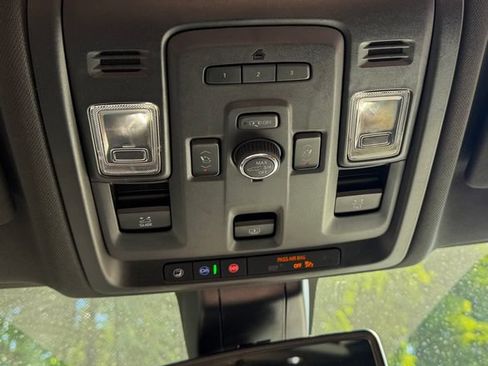Used 2021 GMC Yukon SLT w/ SLT Luxury Plus Package RWD image 8