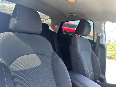 Used 2020 Kia Forte LXS FWD image 29