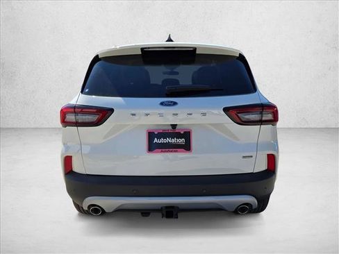 New 2026 Ford Escape SE w/ Class II Trailer Tow Package image 9