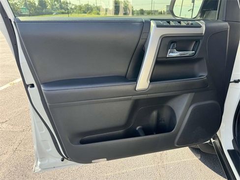 Used 2023 Toyota 4Runner SR5 Premium image 15