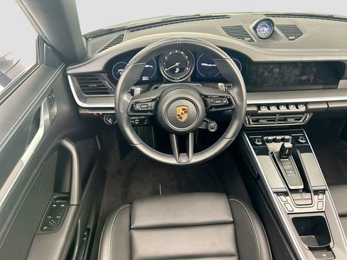 Certified 2022 Porsche 911 Targa 4S AWD/4WD image 12