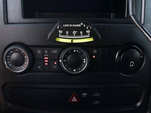 Used 2012 Mercedes-Benz Sprinter 3500 image 26