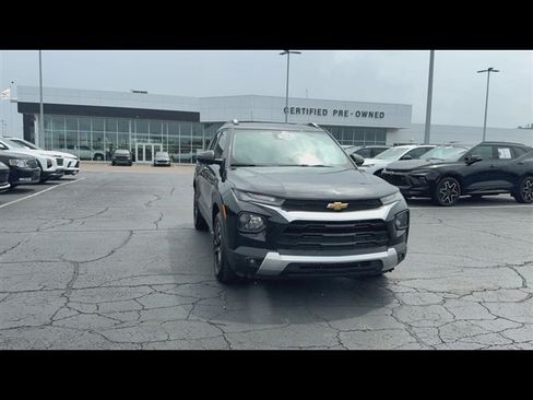 Used 2023 Chevrolet TrailBlazer LT w/ Convenience Package FWD image 3