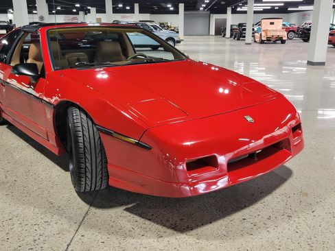 Used 1988 Pontiac Fiero GT RWD image 28