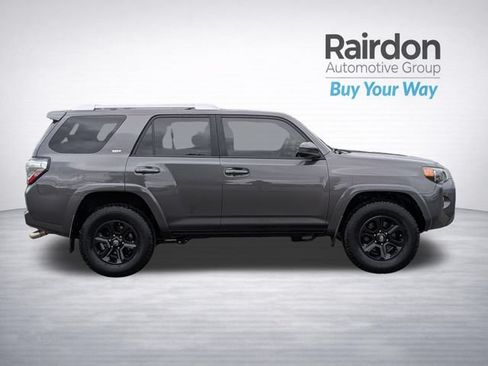 Used 2016 Toyota 4Runner SR5 AWD/4WD image 8