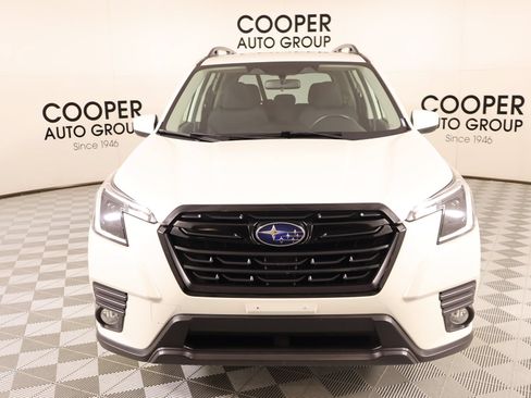 Used 2022 Subaru Forester Premium AWD/4WD image 9