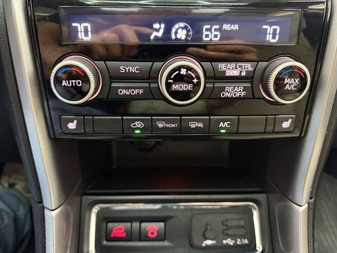 Used 2019 Subaru Ascent Premium AWD/4WD image 19
