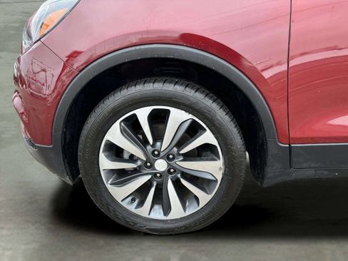 Used 2021 Buick Encore Preferred w/ Safety Package image 32