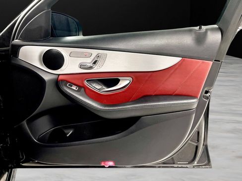 Used 2019 Mercedes-Benz C 300 4MATIC Sedan image 41