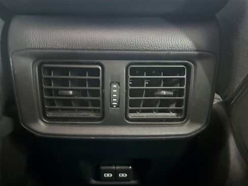 Used 2024 Toyota RAV4 XLE image 27