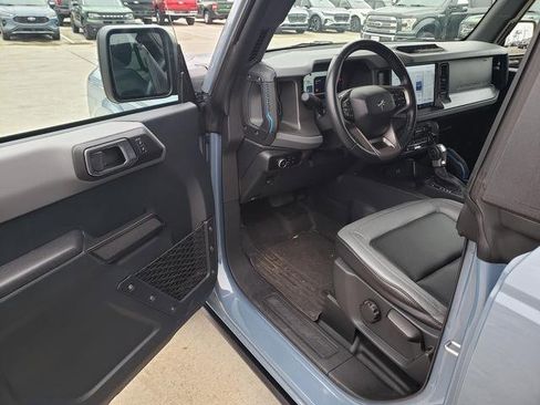 Used 2024 Ford Bronco Black Diamond image 11