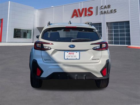 Used 2024 Subaru Crosstrek 2.0i Premium image 7