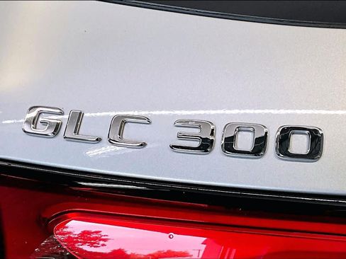 Used 2026 Mercedes-Benz GLC 300 4MATIC image 33
