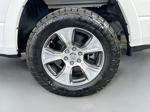 Used 2022 RAM 1500 Laramie AWD/4WD image 33
