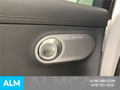 Used 2023 Genesis GV60 Advanced image 32