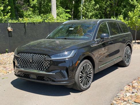 New 2026 Lincoln Aviator Black Label AWD/4WD image 1