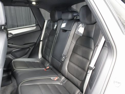 New 2026 Porsche Macan Turbo image 19