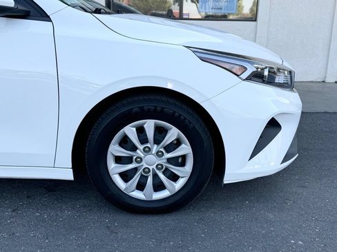 Used 2024 Kia Forte LX FWD image 2