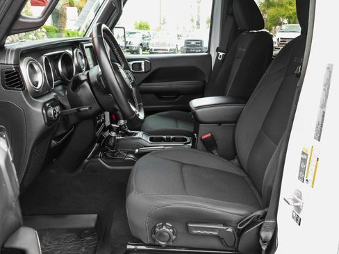 Used 2021 Jeep Gladiator Overland w/ LED Lighting Group image 13