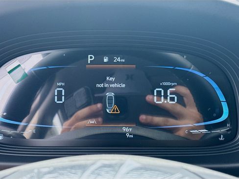 New 2026 Hyundai Venue SEL FWD image 9