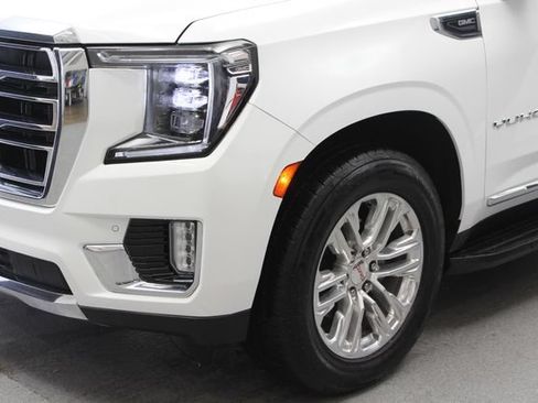Used 2022 GMC Yukon XL SLT w/ SLT Luxury Package AWD/4WD image 5