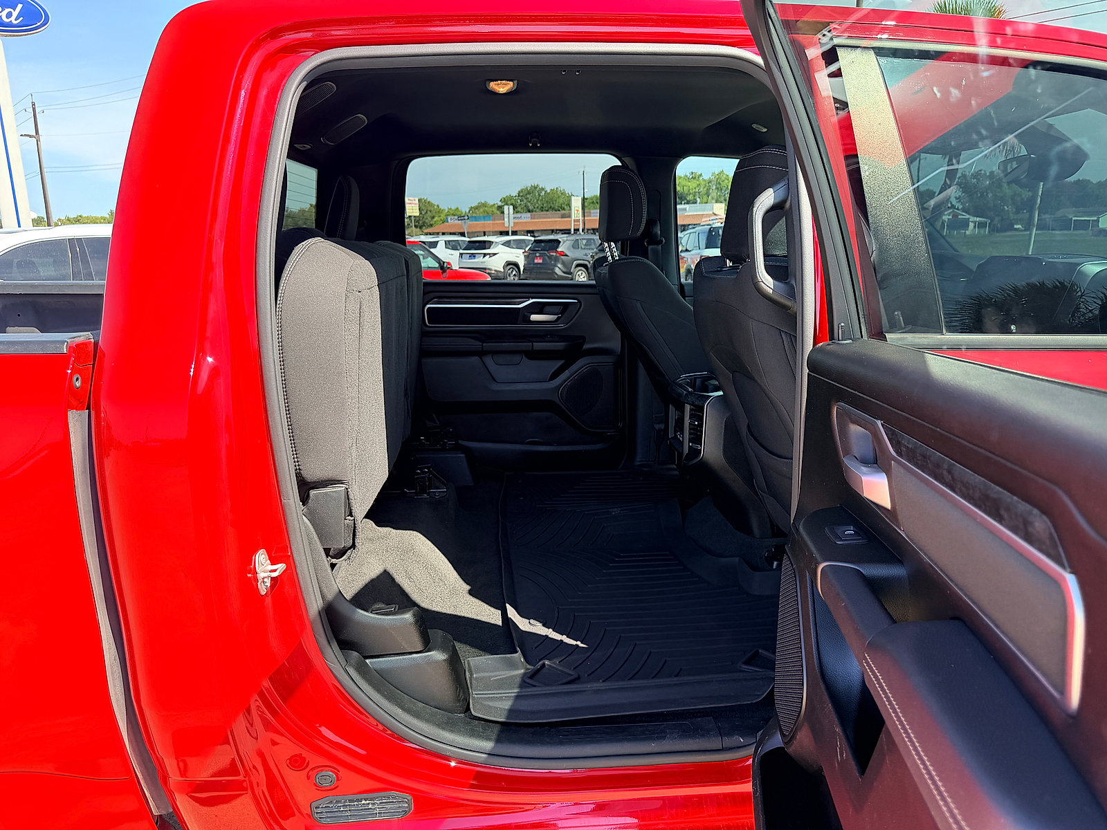 Used 2024 RAM 1500 Lone Star RWD image 15