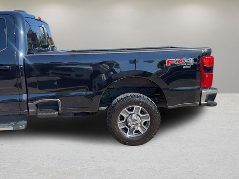 Used 2023 Ford F350 Lariat w/ FX4 Off-Road Package AWD/4WD image 14