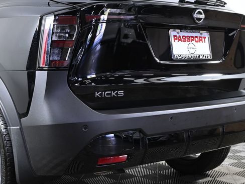 Certified 2025 Nissan Kicks SR image 7
