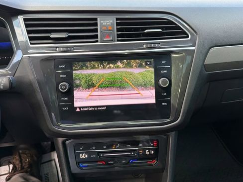 Certified 2023 Volkswagen Tiguan SE w/ Panoramic Sunroof Package FWD image 32