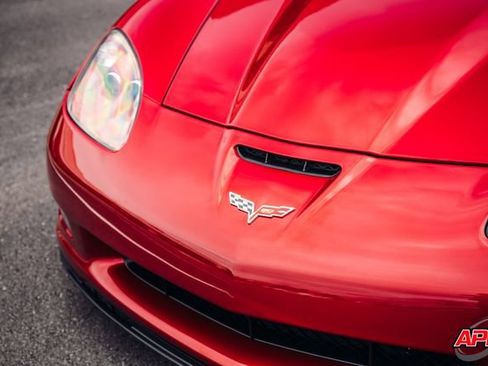 Used 2013 Chevrolet Corvette 427 w/ 1SB Preferred Equipment Group RWD image 25