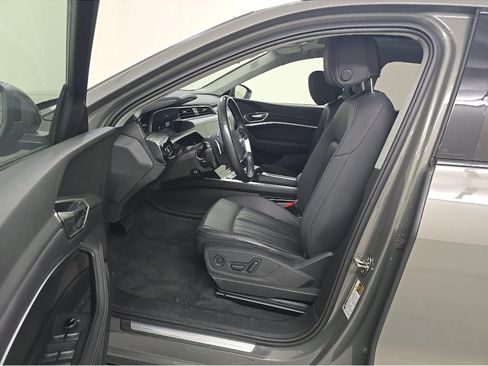 Used 2024 Audi Q8 e-tron Premium Plus AWD/4WD image 7