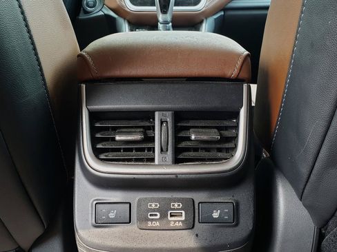 Used 2023 Subaru Outback Touring XT AWD/4WD image 5