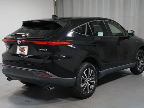 Certified 2021 Toyota Venza LE AWD/4WD image 8