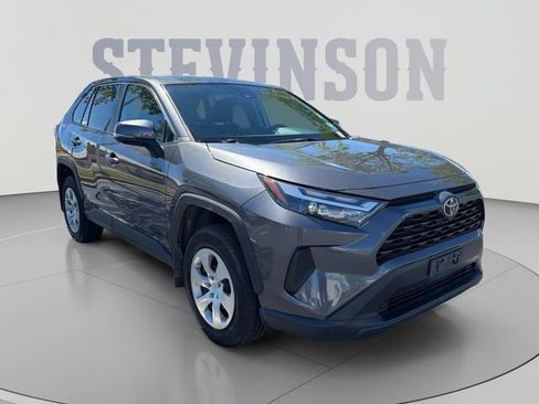 Used 2023 Toyota RAV4 LE AWD/4WD image 7