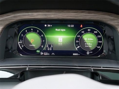 Certified 2025 Volkswagen Atlas SEL Premium R-Line image 28