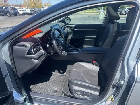Used 2023 Toyota Camry XSE w/ Navigation Package image 21