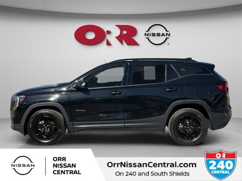 Used 2023 GMC Terrain AT4 image 8