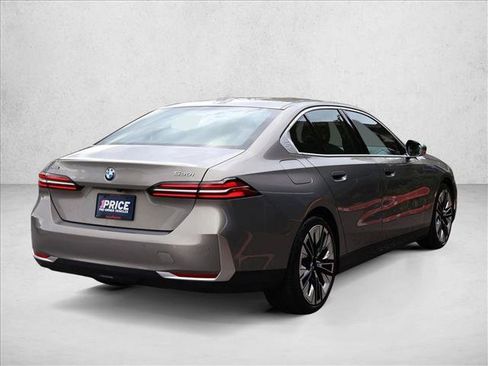 Used 2024 BMW 530i xDrive w/ Premium Package AWD/4WD image 6