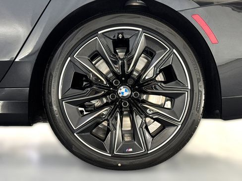 New 2026 BMW 740i image 11