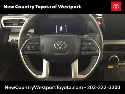 Certified 2024 Toyota Tacoma TRD Off-Road image 10