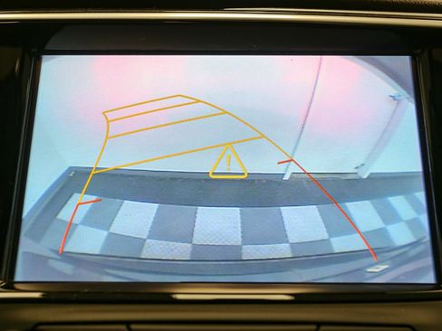 Used 2018 Buick Envision Essence image 28