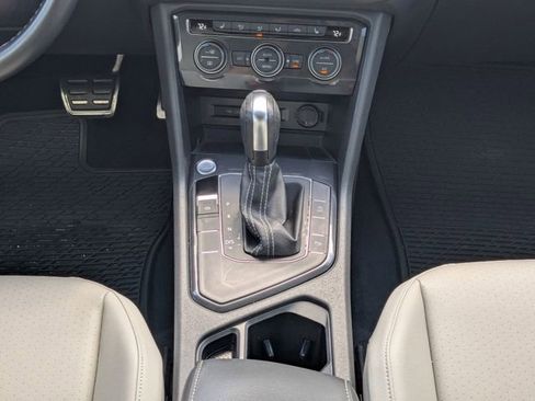 Used 2021 Volkswagen Tiguan SE R-Line image 22