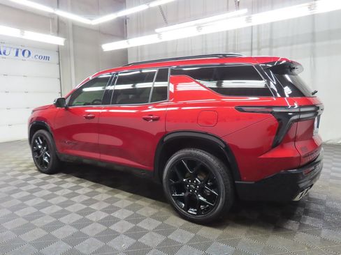 Used 2025 Chevrolet Traverse RS w/ LPO, Floor Liner Package AWD/4WD image 6