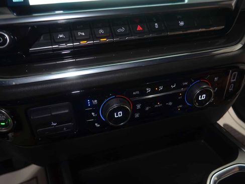 Used 2024 Chevrolet Silverado 1500 High Country AWD/4WD image 28