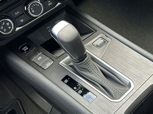 New 2026 Nissan Kicks S image 19