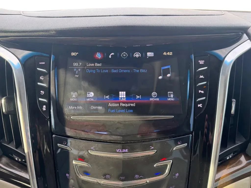 Used 2018 Cadillac Escalade Luxury AWD/4WD image 31